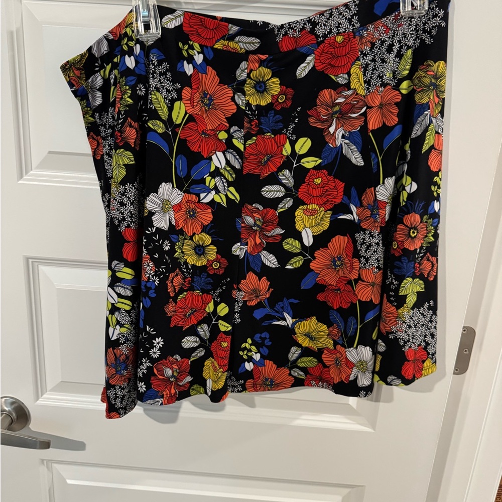 Susan Graver Black Floral A-Line Skirt with sport shorts 2X